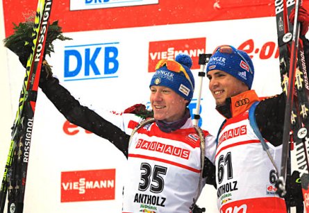 Симон Шемпп и Лукас Хофер выиграли спринт на этапе Кубка мира в Антерсельве